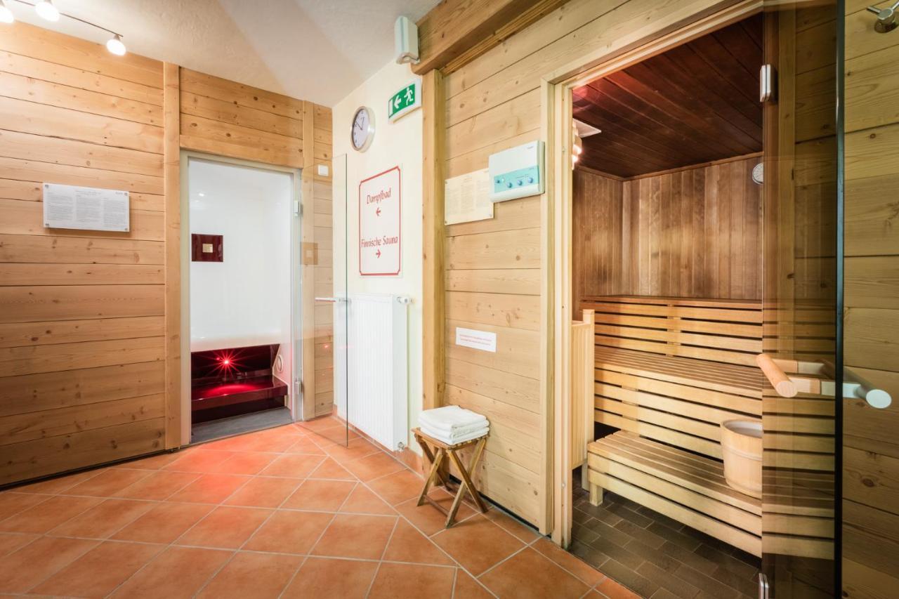 Hotel Schoenegg ゼーフェルト・イン・チロル エクステリア 写真