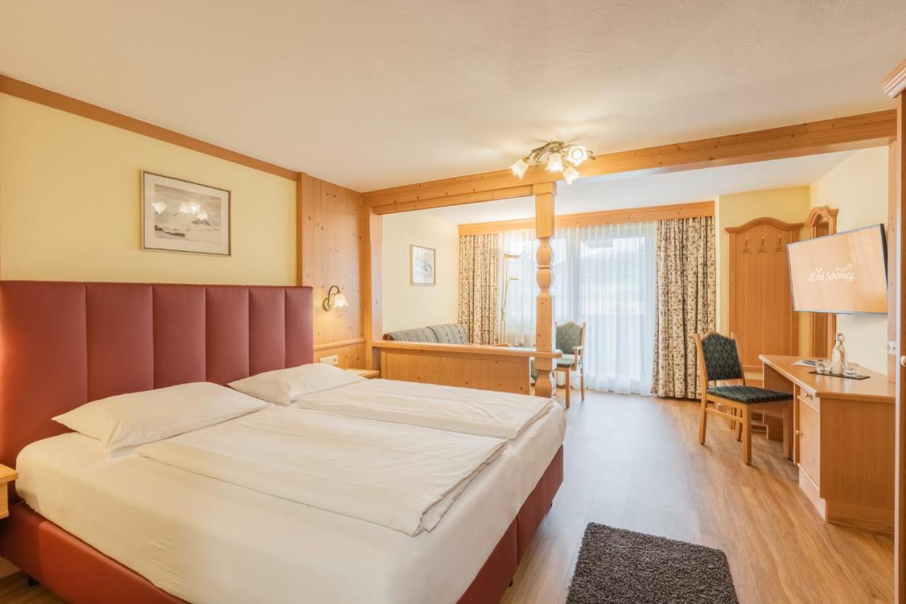 Hotel Schoenegg ゼーフェルト・イン・チロル エクステリア 写真