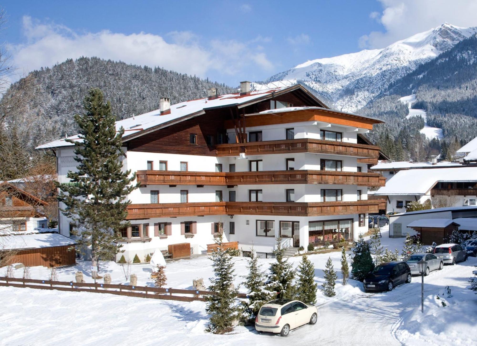 Hotel Schoenegg ゼーフェルト・イン・チロル エクステリア 写真