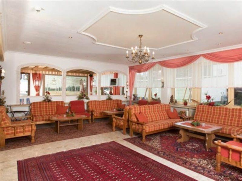 Hotel Schoenegg ゼーフェルト・イン・チロル エクステリア 写真