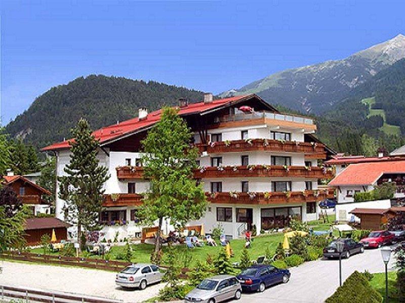 Hotel Schoenegg ゼーフェルト・イン・チロル エクステリア 写真