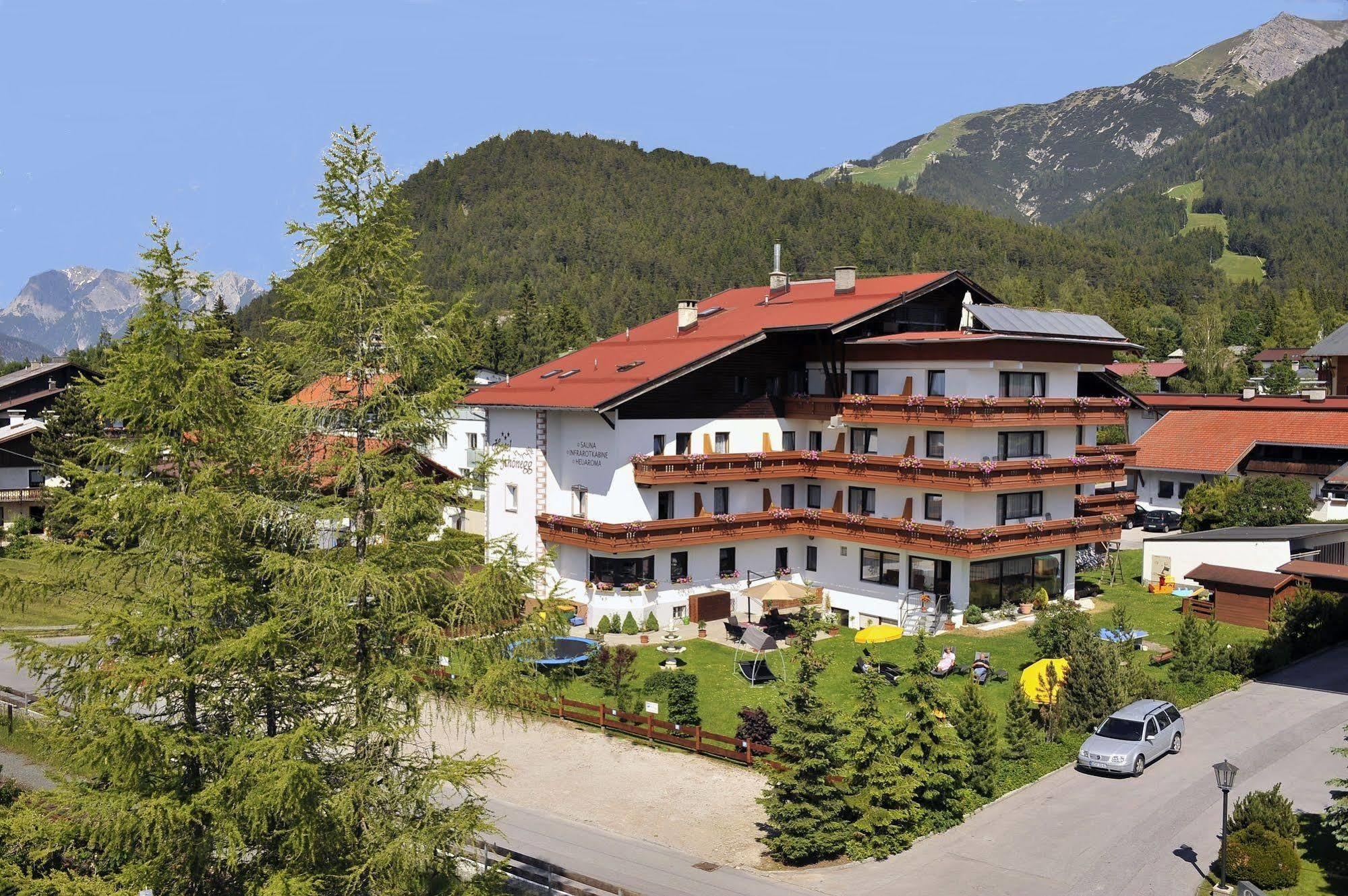 Hotel Schoenegg ゼーフェルト・イン・チロル エクステリア 写真
